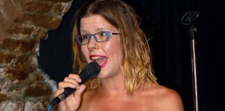 OD TURBO LIMAČ SHOWA DO PRVOG ALBUMA: ANDREA RAKOČEVIĆ UOČI NASTUPA U ARENI OBJAVILA SINGL ‘PLANET MAJMUNA’