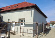 RADOVI NA OBNOVI DRUŠTVENOG DOMA U ADŽAMOVCIMA PRI KRAJU